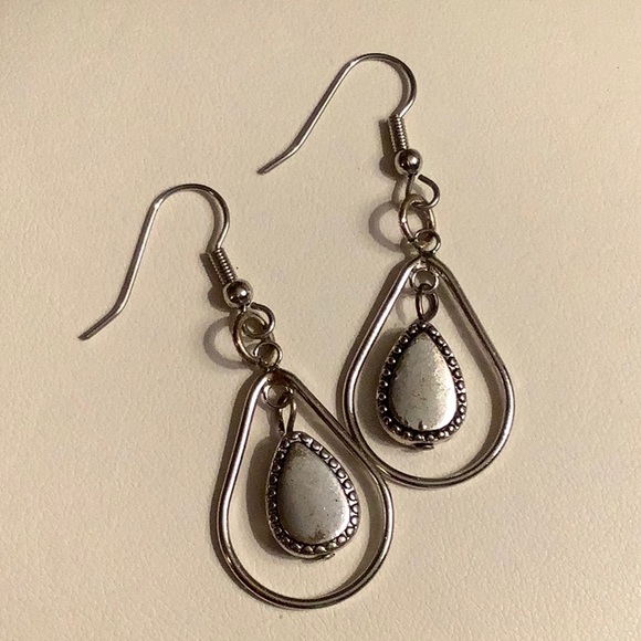 Double Teardrops. - Picture 1 of 2